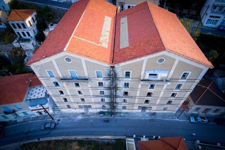 Realty photo 1