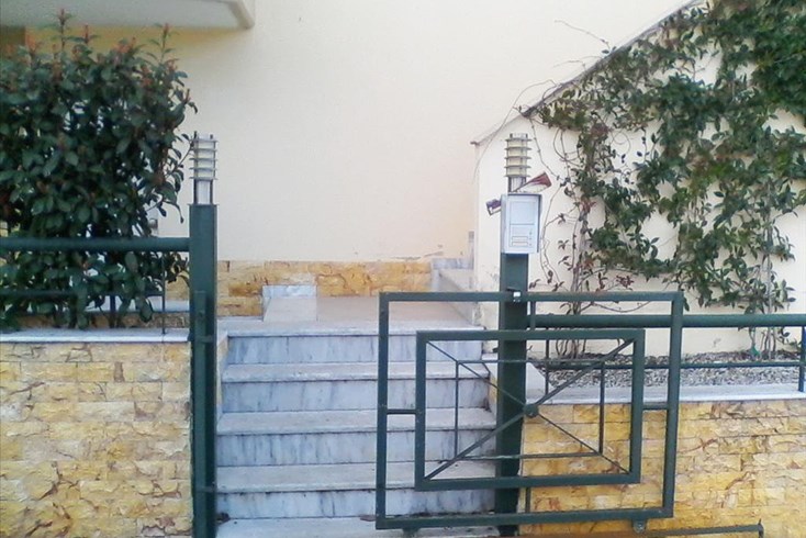 Realty photo 3