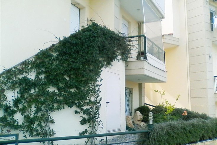 Realty photo 2