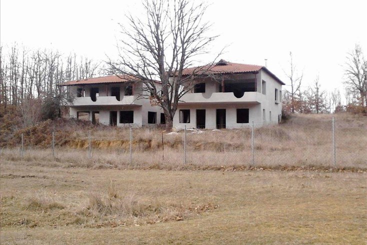 Realty photo 1