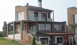 Kuća 270 m² u predgrađu Soluna