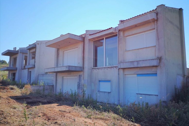 Realty photo 1