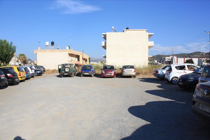 Realty photo 1