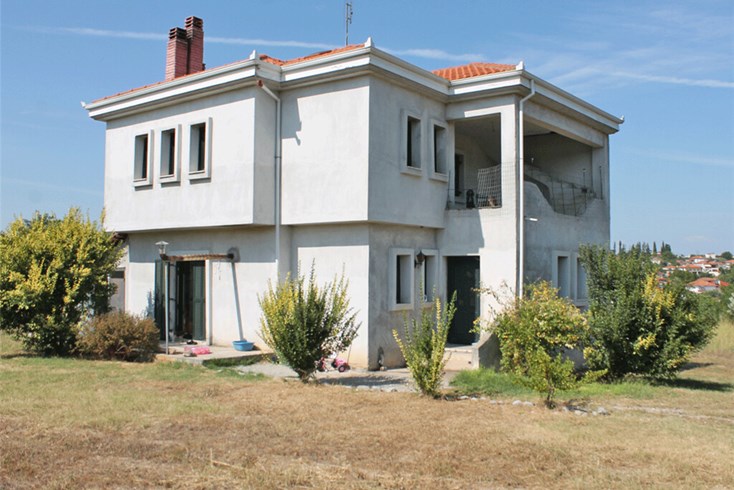 Realty photo 1