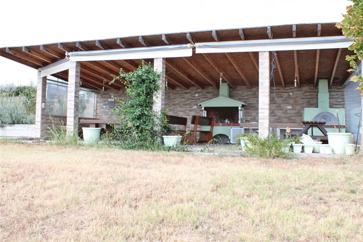 Realty photo 3
