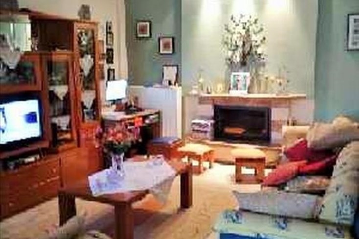 Realty photo 1