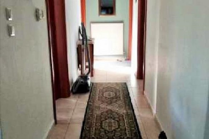 Realty photo 3