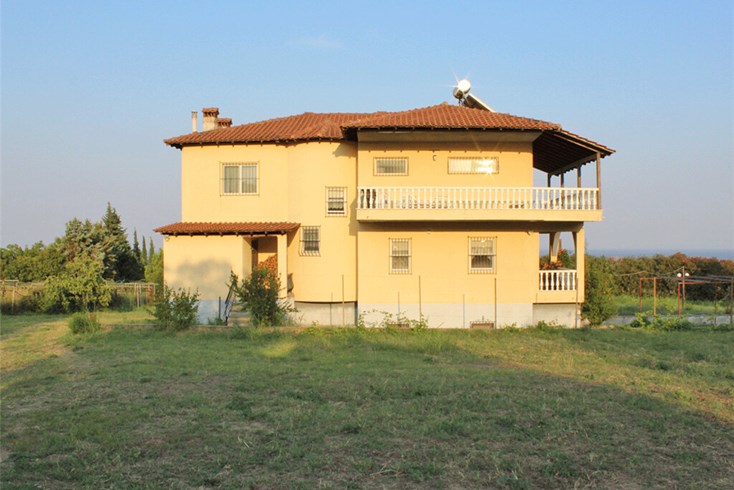 Realty photo 3