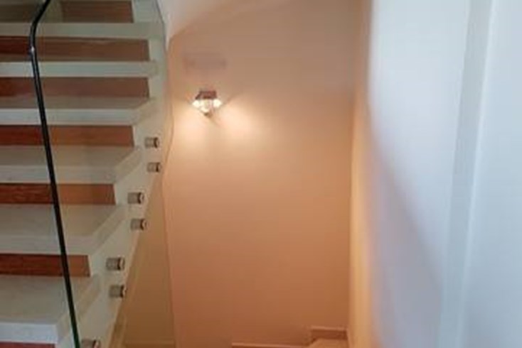 Realty photo 2