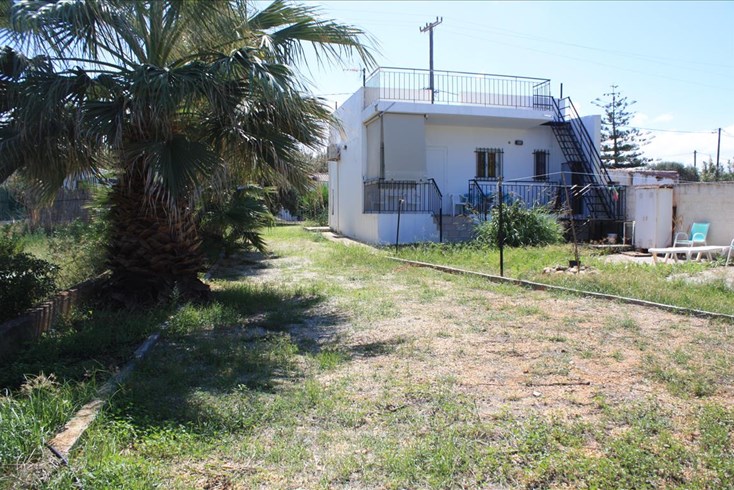 Realty photo 2