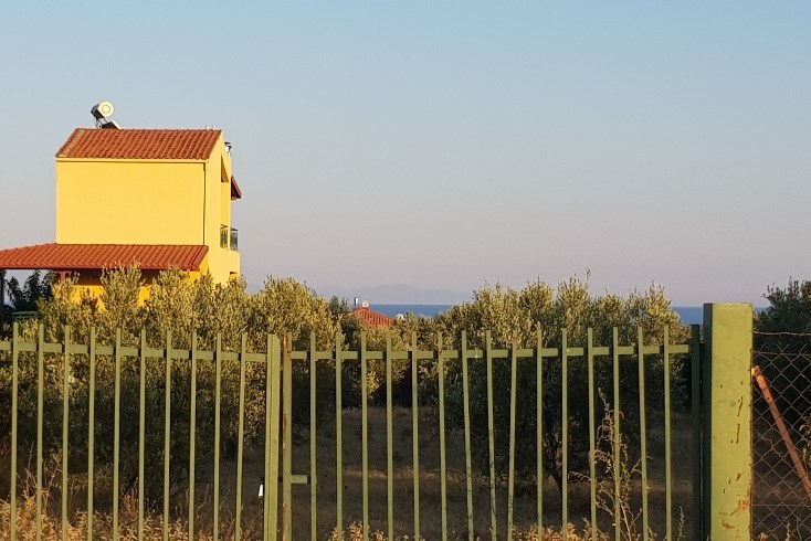Realty photo 2