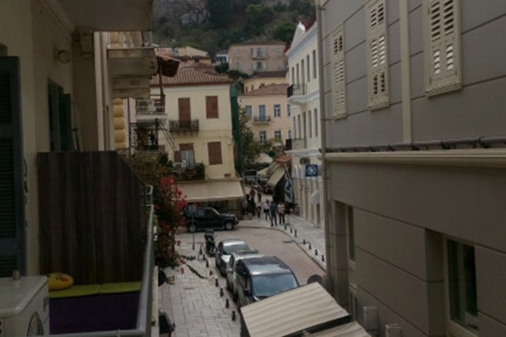 Realty photo 1