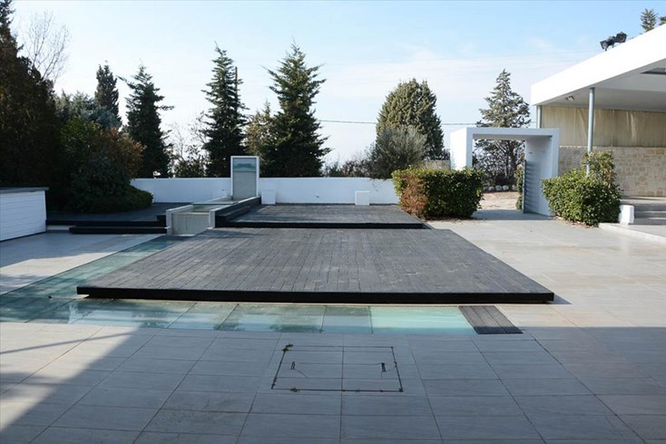 Realty photo 2