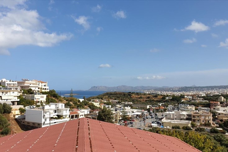Realty photo 1