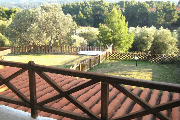 Realty photo 2