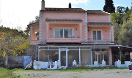 Къща 400 m² на о-в Корфу
