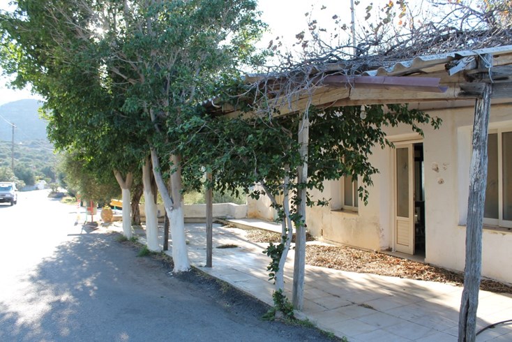 Realty photo 1