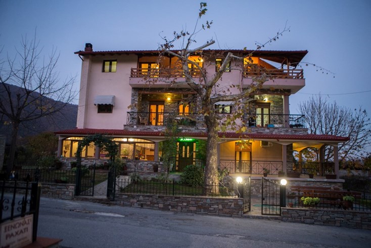 Realty photo 1