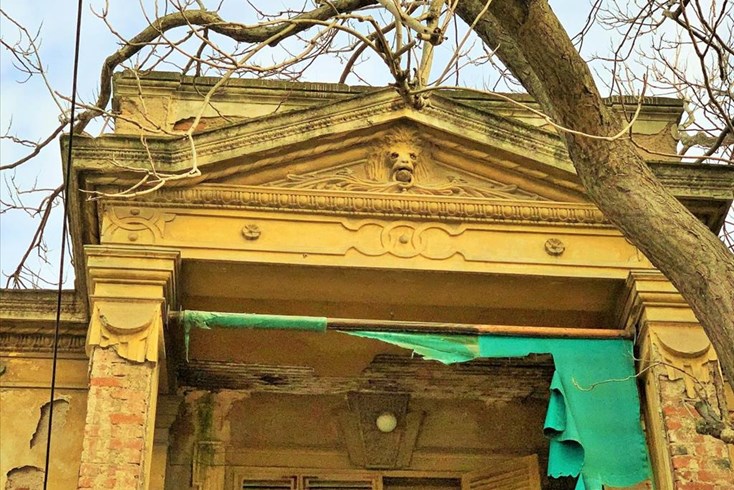 Realty photo 2
