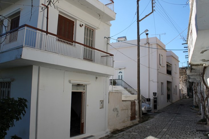 Realty photo 1
