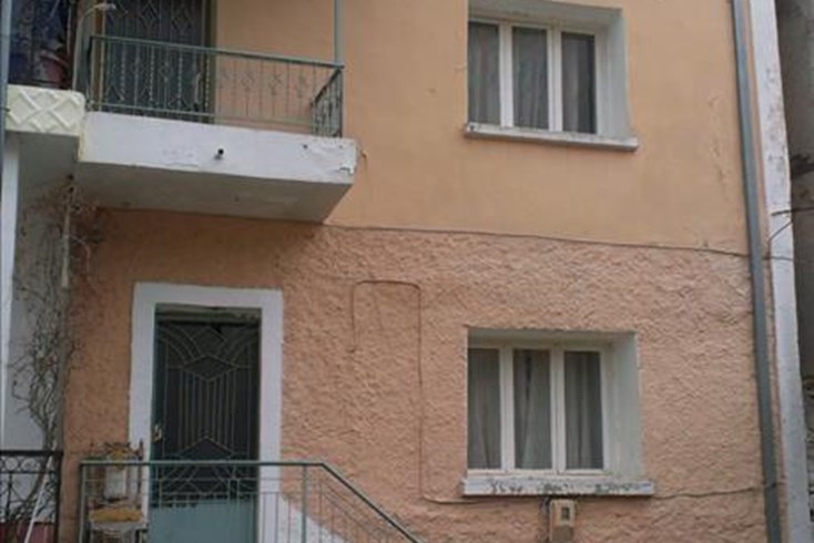Realty photo 1