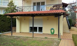 Kuća 240 m² u predgrađu Soluna