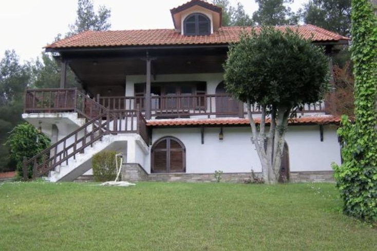 Realty photo 1