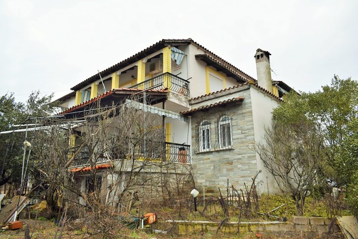 Realty photo 2