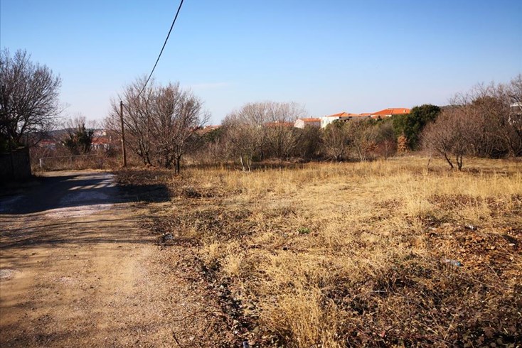 Realty photo 2