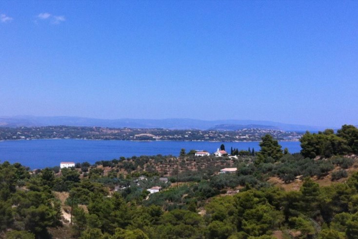 Realty photo 2