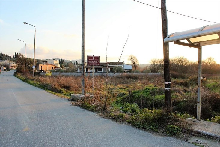Realty photo 2