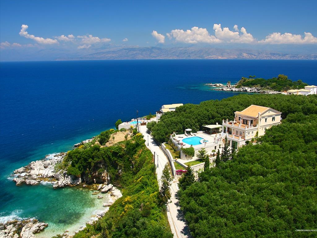 For Sale - Villa 445 m² in Corfu