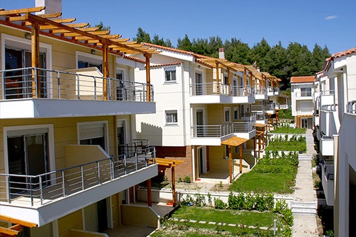 Realty photo 1