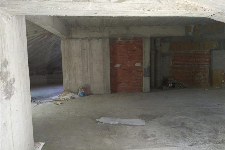 Realty photo 2