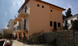 Detached house 198 m² in central Greece