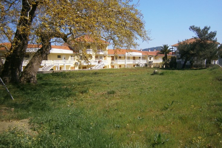 Realty photo 2