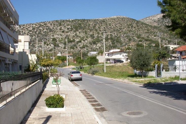 Realty photo 2