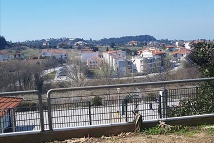 Realty photo 3
