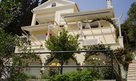 Villa 255 m² in Corfu