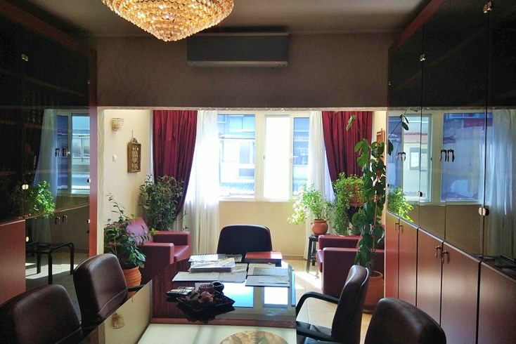 Realty photo 2