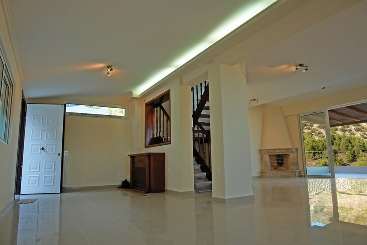 Realty photo 3