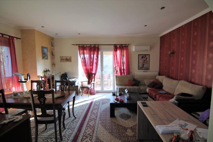 Realty photo 2