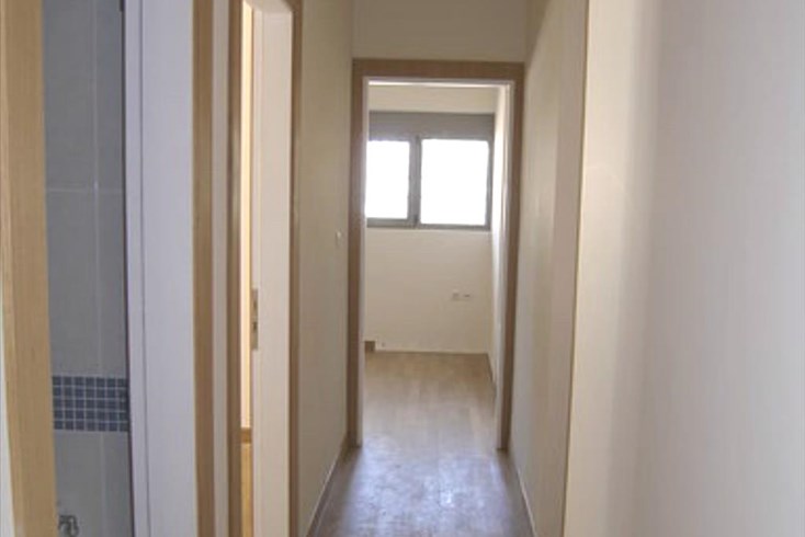 Realty photo 1