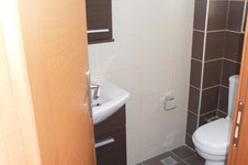 Property 369 photo 8