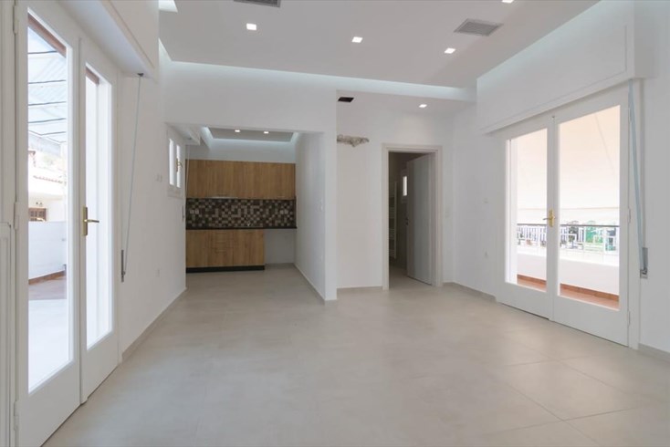 Realty photo 2