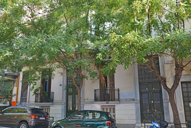 Realty photo 1