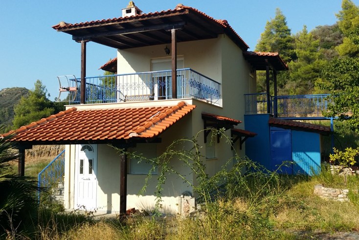 Realty photo 1