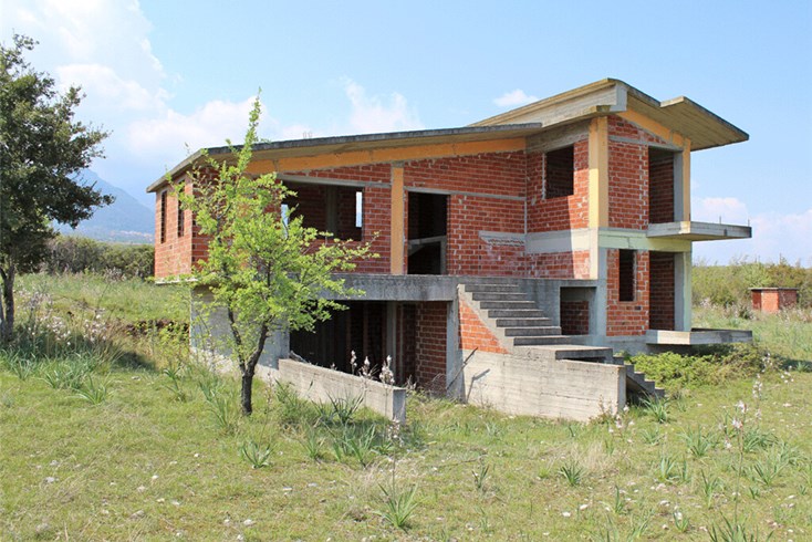 Realty photo 2