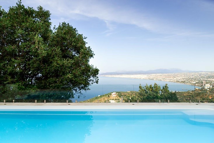 Realty photo 1