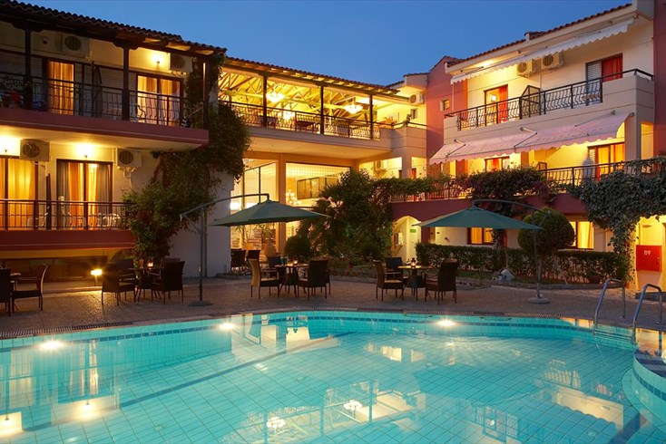 Realty photo 1